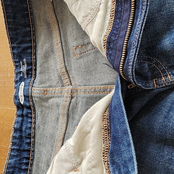 OLD NAVY DENIM DISTRESSED JEANS - Picture 7 of 8